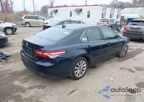2019 Toyota Camry Le z USA, uszkodzony, nr VIN 4T1B11HK9KU288674
